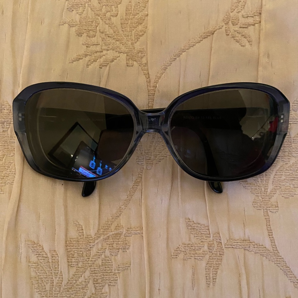 Runway Sunwear RX sunglasses